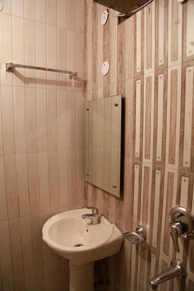 Hotel Shivam International - A Well Hygiene Property All Staff Vaccinated " New Delhi Exterior photo